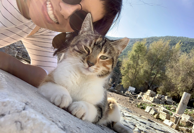 Wilda in selfie with cat at Ephesus, Turkey